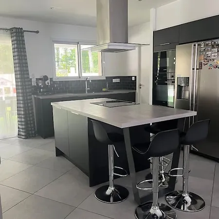 Villa Maison 3 Avec Piscine Chauffee Mios