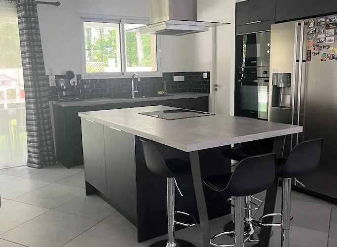 빌라 Maison 3 Avec Piscine Chauffee 미오