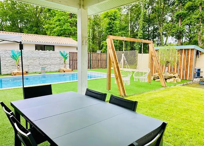 Maison 3 Avec Piscine Chauffee 빌라 *